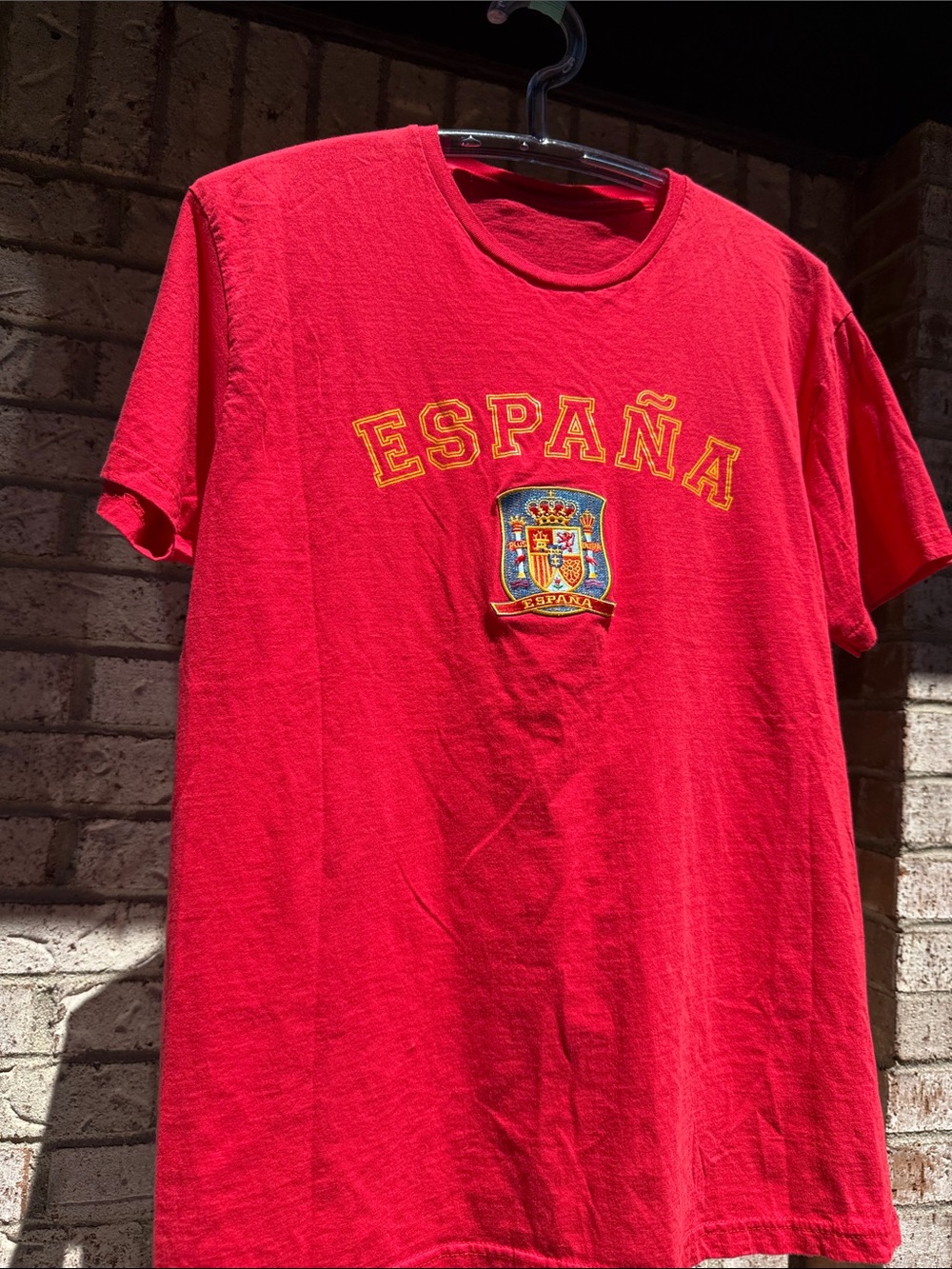 España Red Tee with Crest men size L red color short sleeve pre-owned with gift - Picture 15 of 16